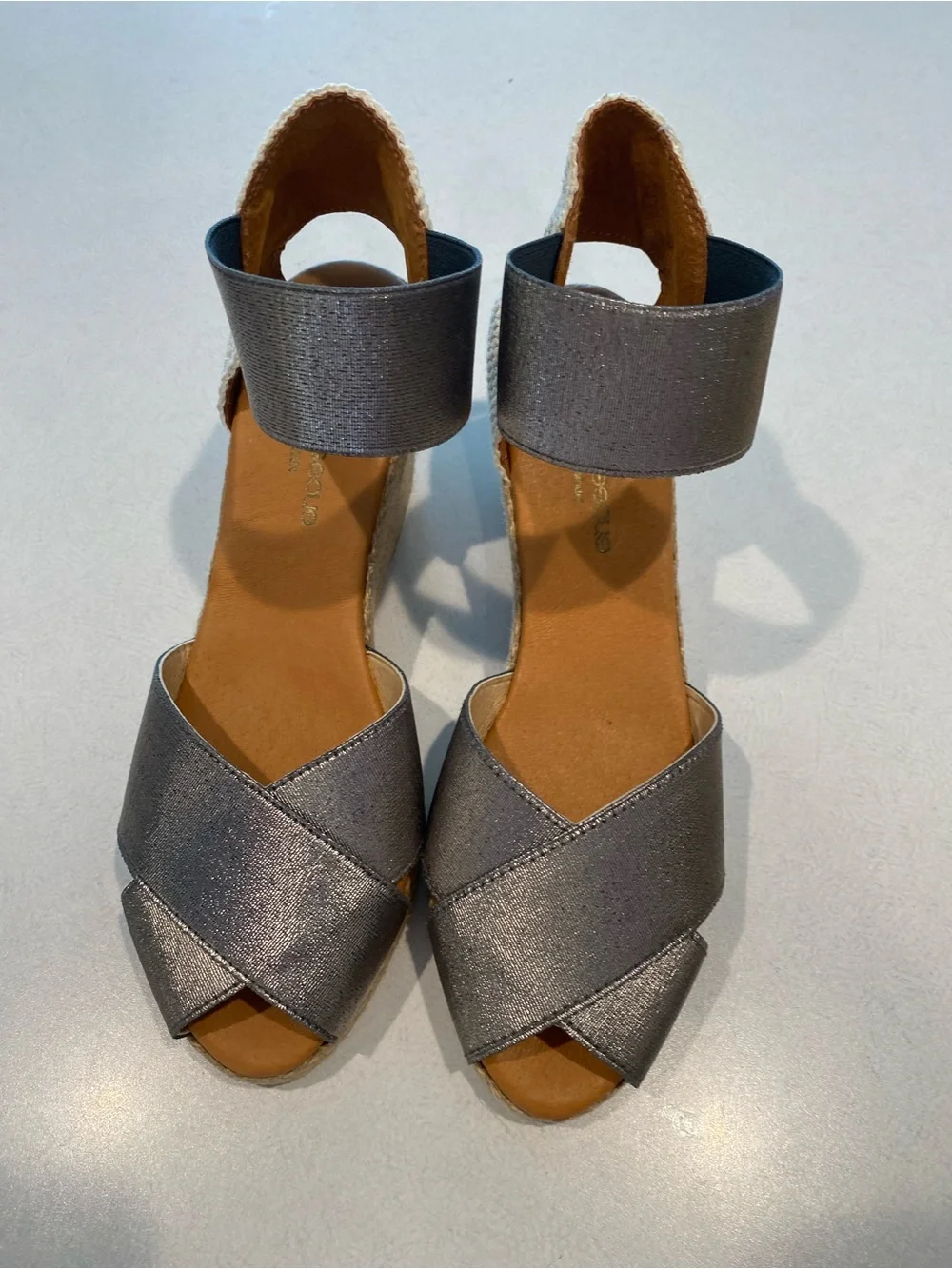 Andre Assous Gray Metallic and Natural Wedge Sandals. Leather Sole. Size 10